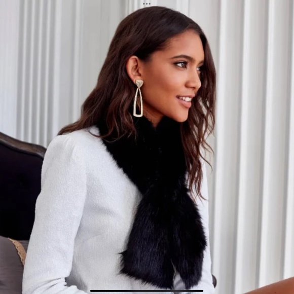 Unreal Fur scarf / stole - Rachel Zoe Box - Picture 4 of 4